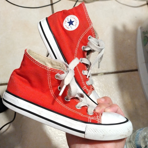Red Converse - Picture 2 of 5